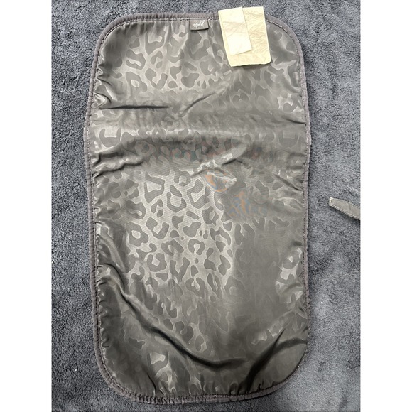 Ju-Ju-Be Dr. BFF Black Catwalk Travel Diaper Bag Leopard Pattern - Picture 14 of 15